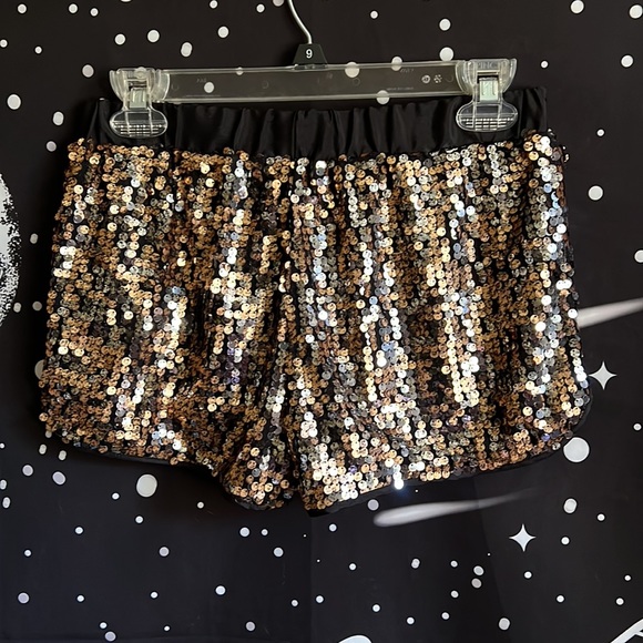 Sparkle Shorts - Picture 2 of 4